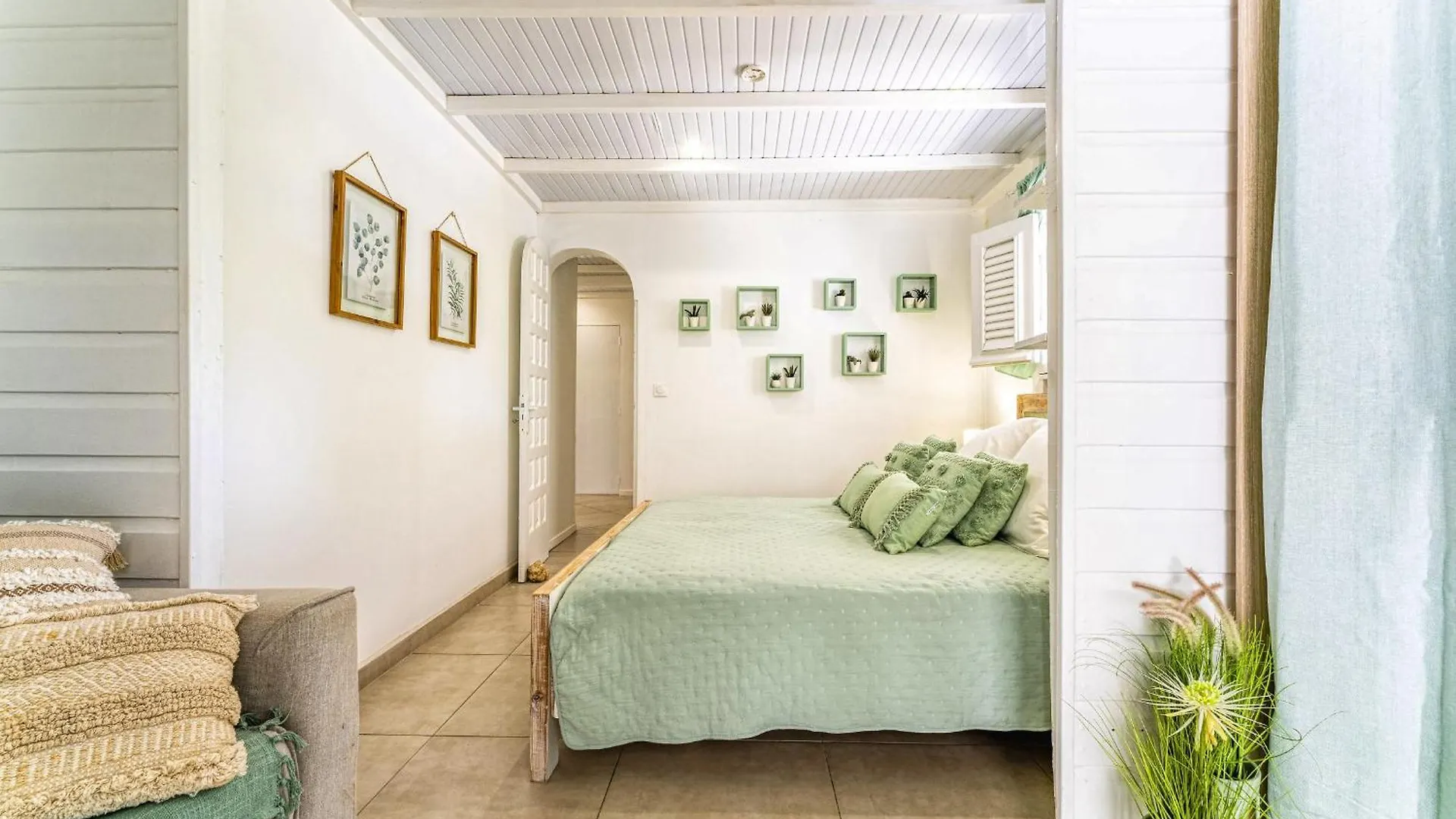 Mggb05 Villa Grand-Bourg  0*, Grand-Bourg (Marie Galante) Guadeloupe